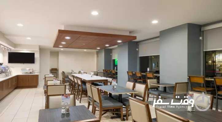 هتل هالیدی این اکسپرس سن پترزبورگ